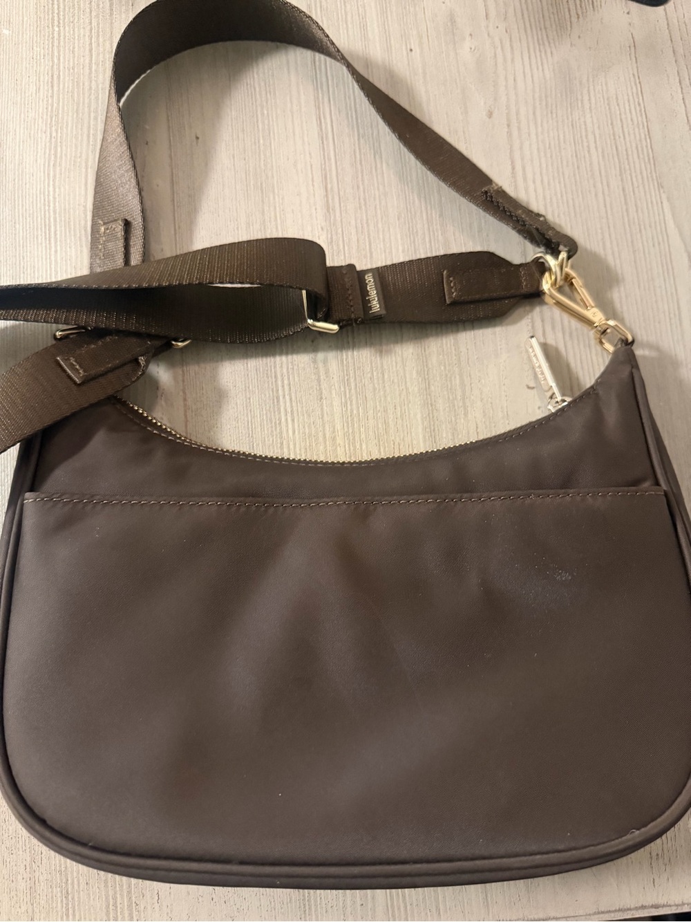 Lululemon essential handbag - Picture 3 of 5